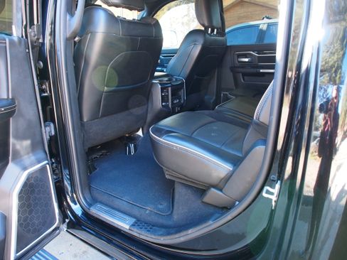 Used 2019 RAM 3500 Laramie image 12