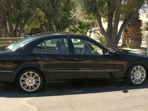 Used 2008 Mercedes-Benz E 350 Sedan image 16