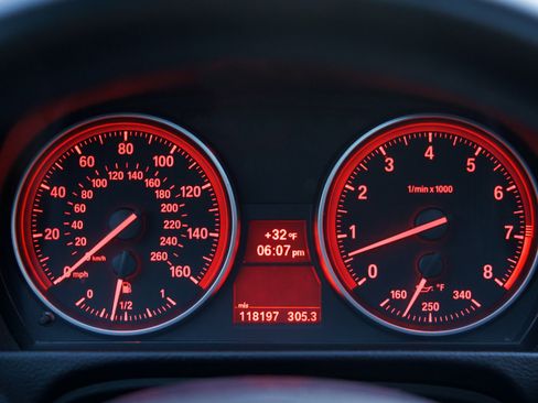 Used 2012 BMW 335i xDrive Coupe image 27