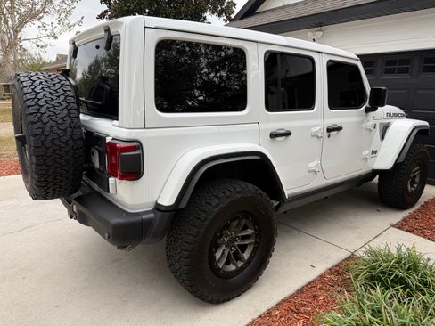 Used 2024 Jeep Wrangler Unlimited Rubicon 392 image 12