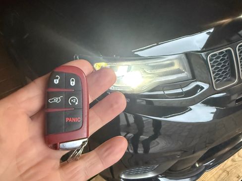 Used 2018 Jeep Grand Cherokee Trackhawk image 10