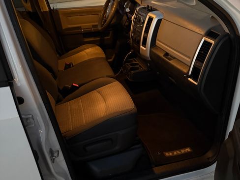 Used 2012 RAM 1500 Classic SLT image 6