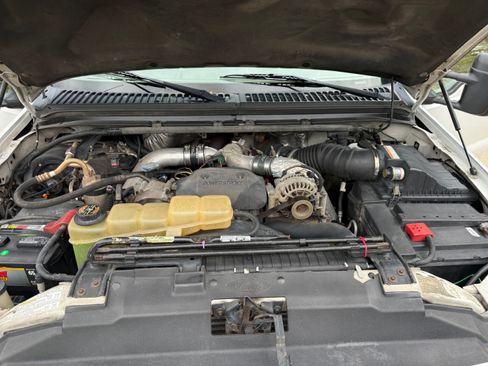 Used 2000 Ford F250 Short Bed image 8