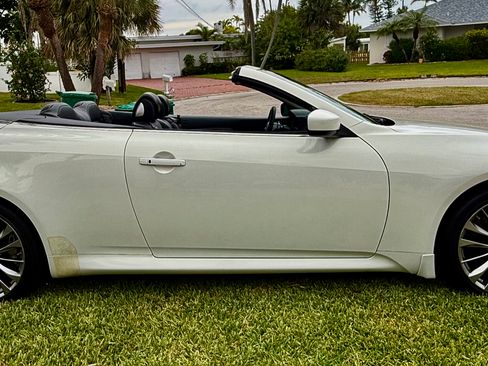 Used 2011 INFINITI G37 Sport w/ Premium Pkg image 10