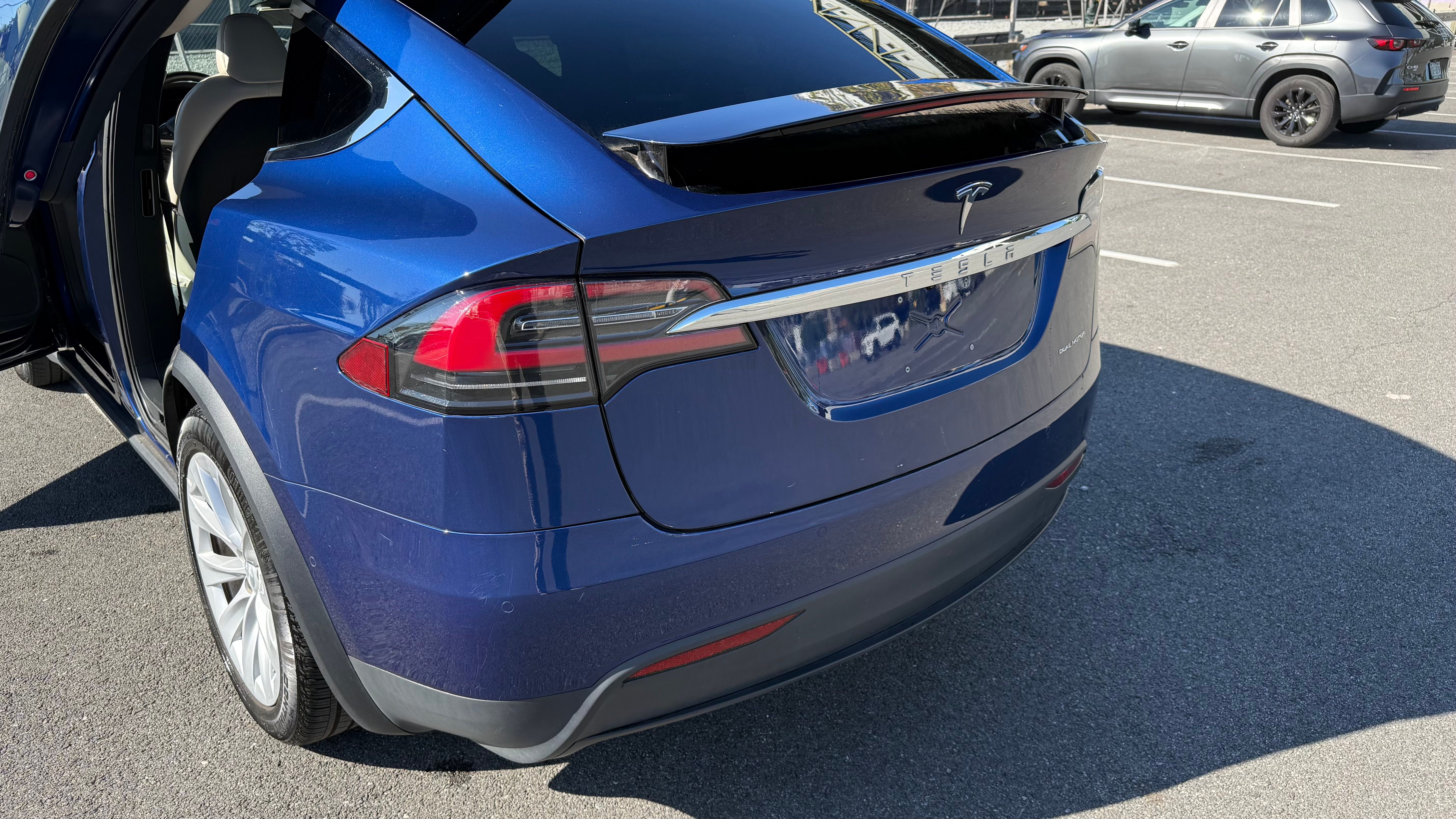 Used 2020 Tesla Model X Long Range AWD/4WD image 20