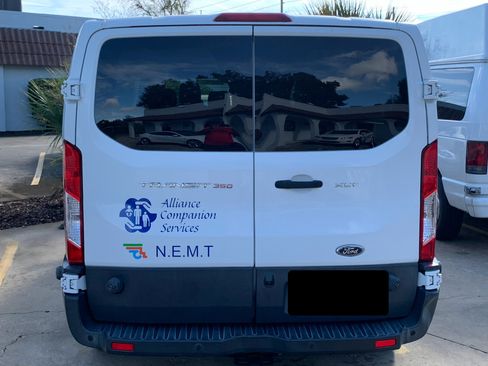 Used 2016 Ford Transit 350 XLT image 6