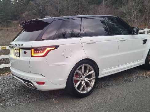 Used 2018 Land Rover Range Rover Sport SVR image 13