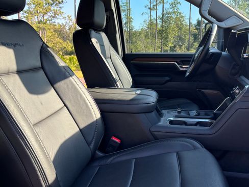 Used 2024 GMC Sierra 2500 Denali w/ Denali Reserve Package image 19