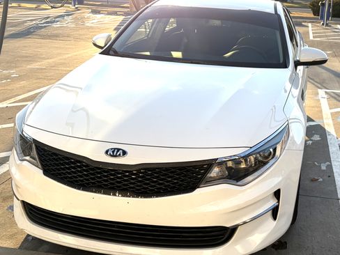 Used 2016 Kia Optima LX w/ LX Convenience Package image 13
