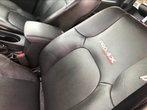 Used 2011 Nissan Xterra PRO-4X w/ Pro-4x Leather Pkg image 4