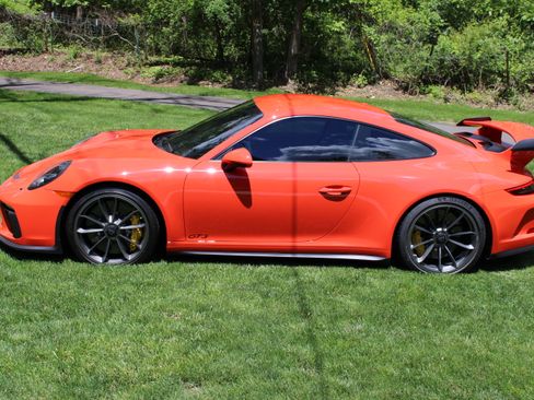 Used 2018 Porsche 911 GT3 image 10