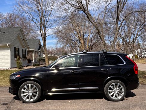 Used 2021 Volvo XC90 T6 Inscription w/ Lounge Package image 5