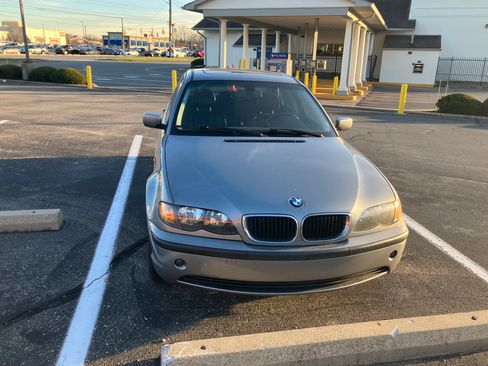 Used 2005 BMW 325xi Sedan AWD/4WD image 1
