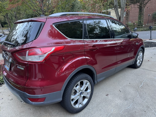 Used 2016 Ford Escape Titanium w/ Equipment Group 301A FWD image 2