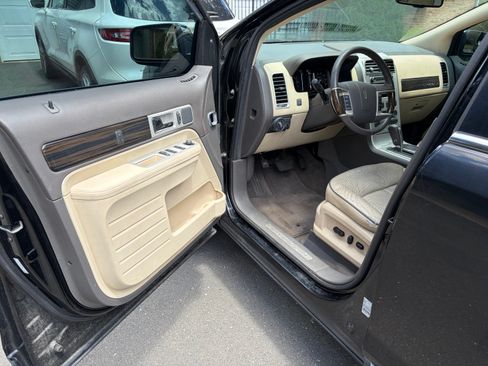 Used 2008 Lincoln MKX AWD image 8