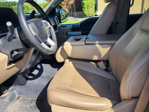 Used 2015 Ford F150 Lariat image 5