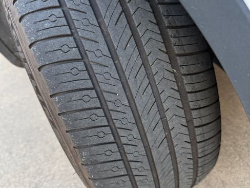 Used 2021 Tesla Model Y Long Range image 17