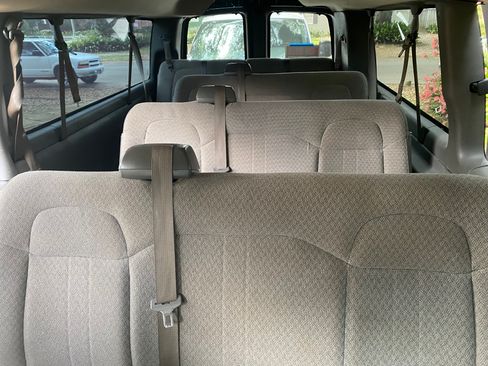 Used 2017 Chevrolet Express 3500 LT w/ LT Preferred Equipment Group image 27