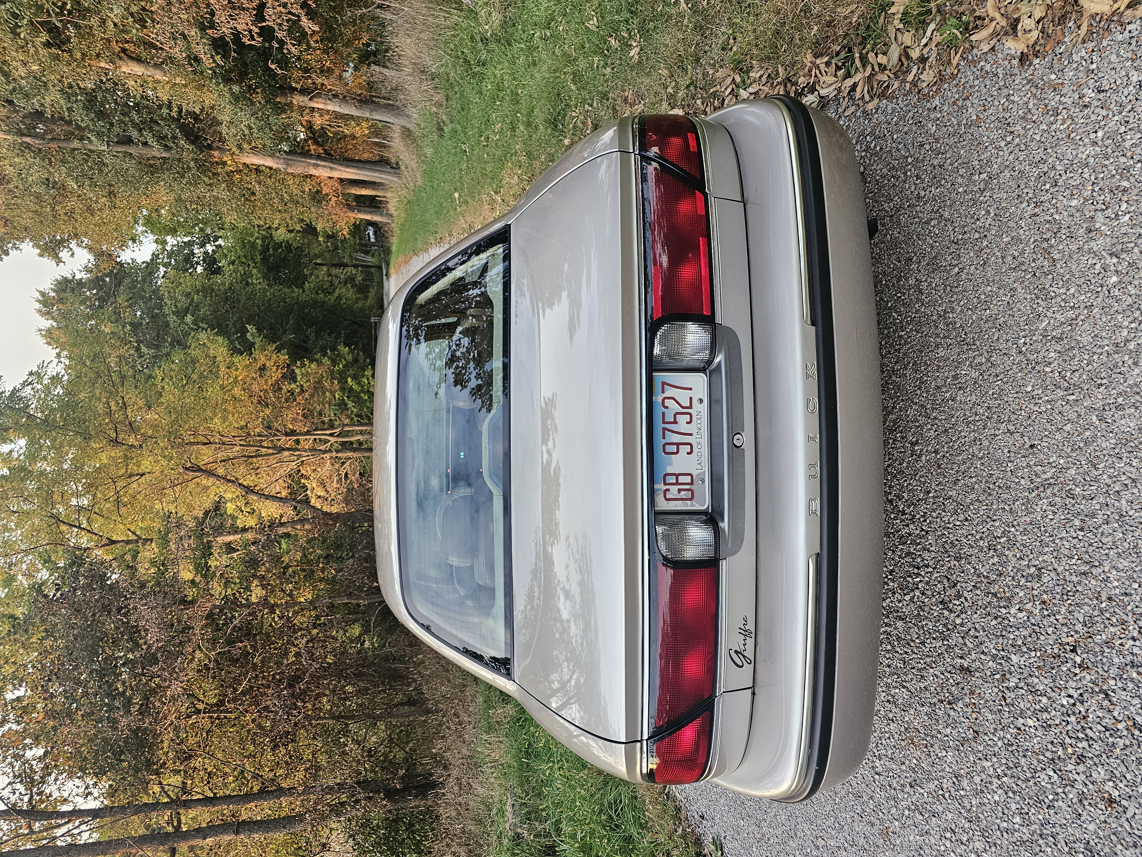 Used 1997 Buick Le Sabre Custom w/ Headliner Lighting Pkg FWD image 4