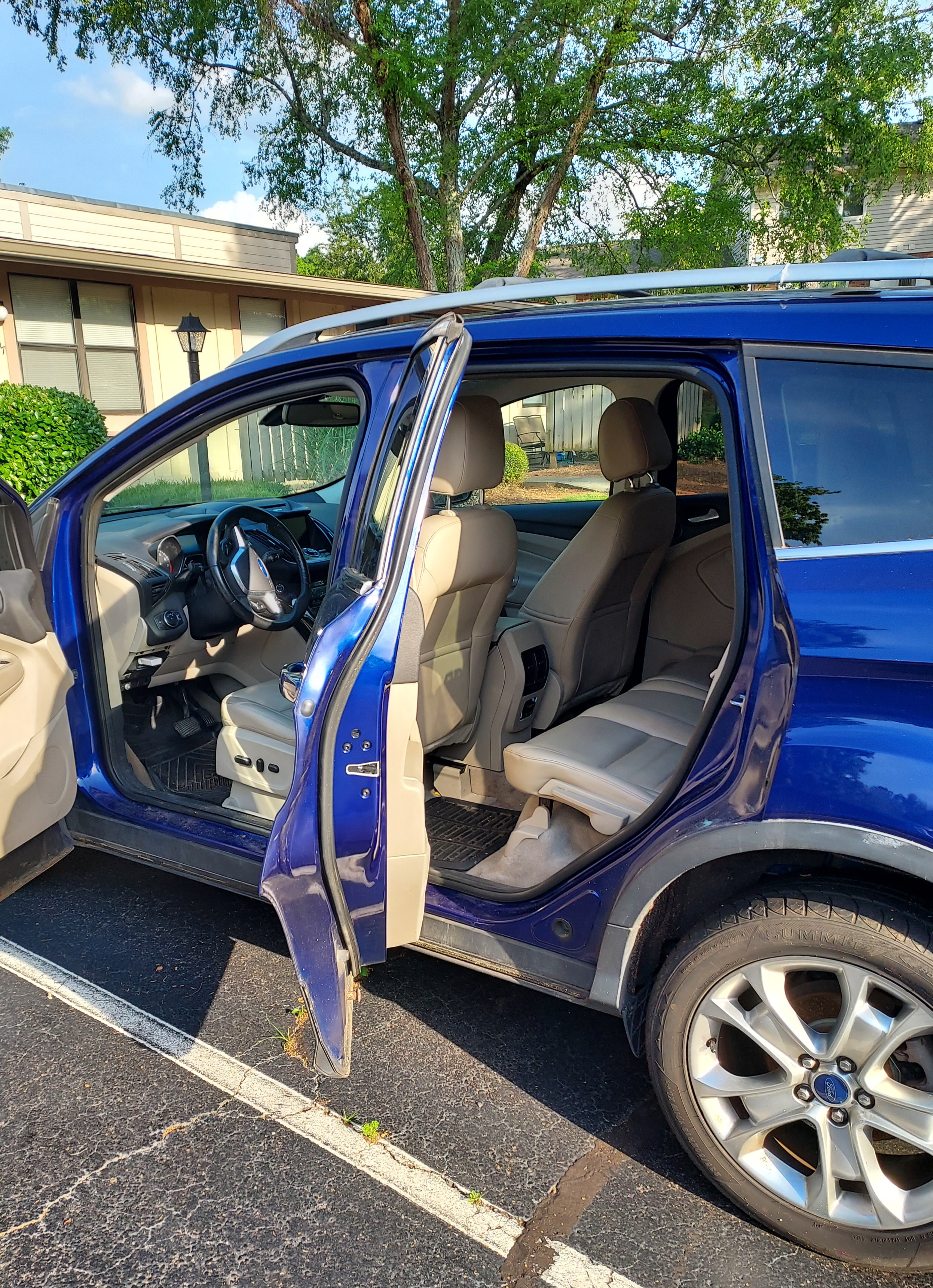 Used 2014 Ford Escape Titanium AWD/4WD image 11