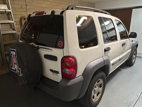 Used 2004 Jeep Liberty Sport w/ PWR Convenience Group image 4