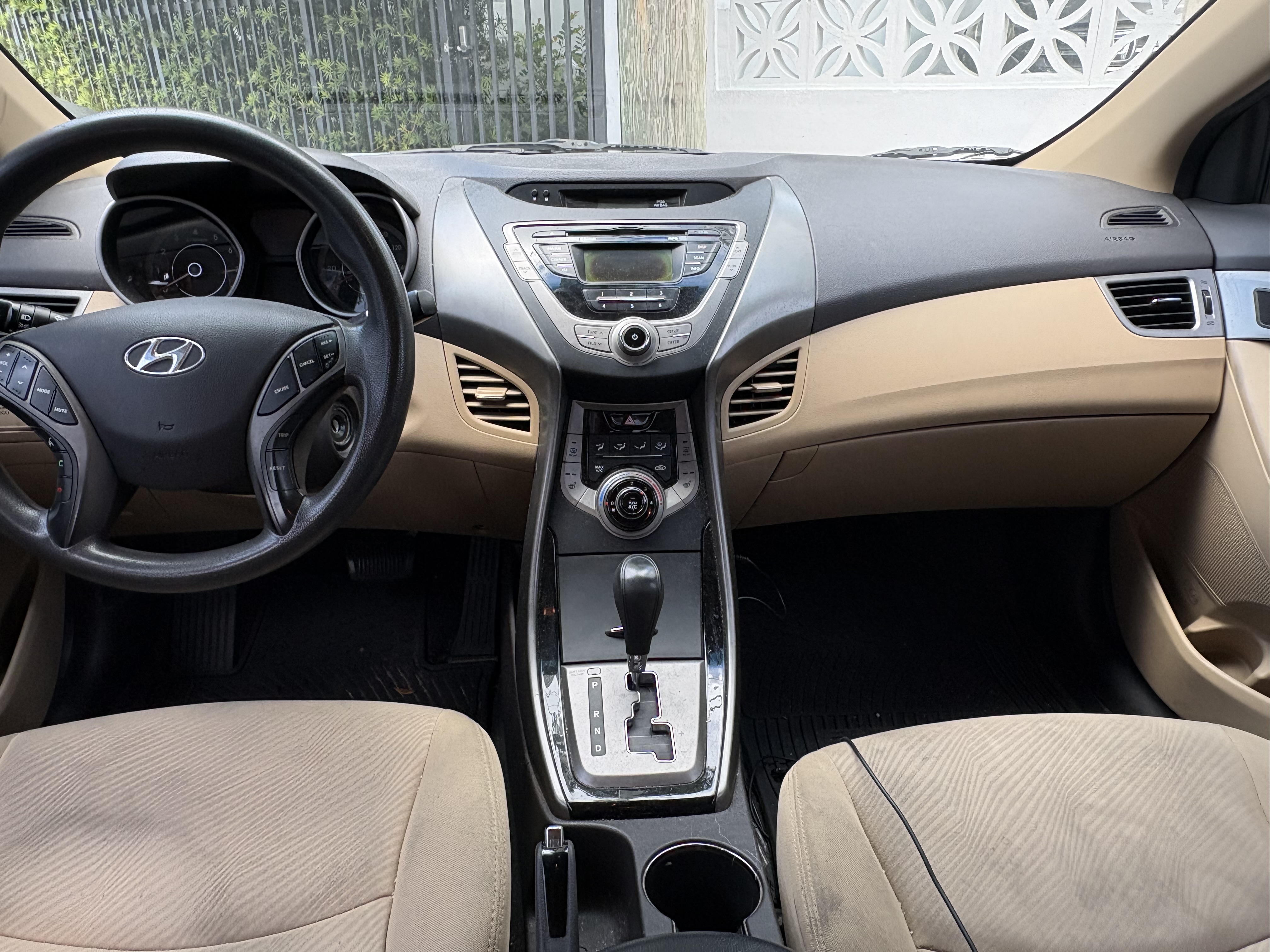 Used 2013 Hyundai Elantra GLS w/ Preferred Pkg FWD image 6