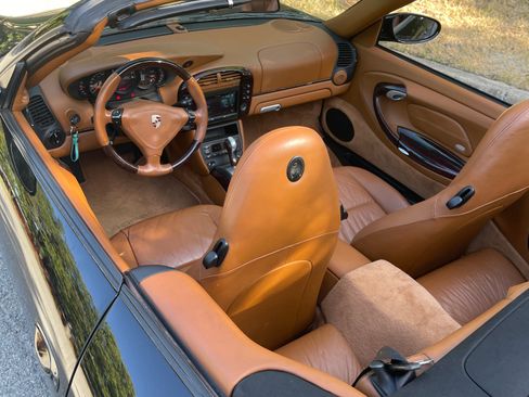 Used 2003 Porsche 911 Cabriolet image 11