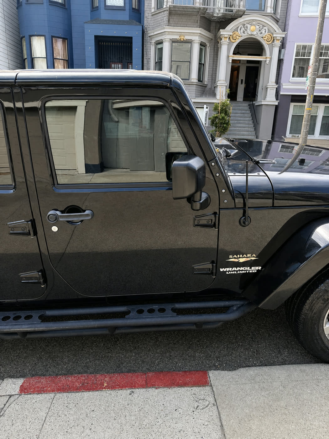 Used 2015 Jeep Wrangler Unlimited Sahara w/ Connectivity Group AWD/4WD image 6