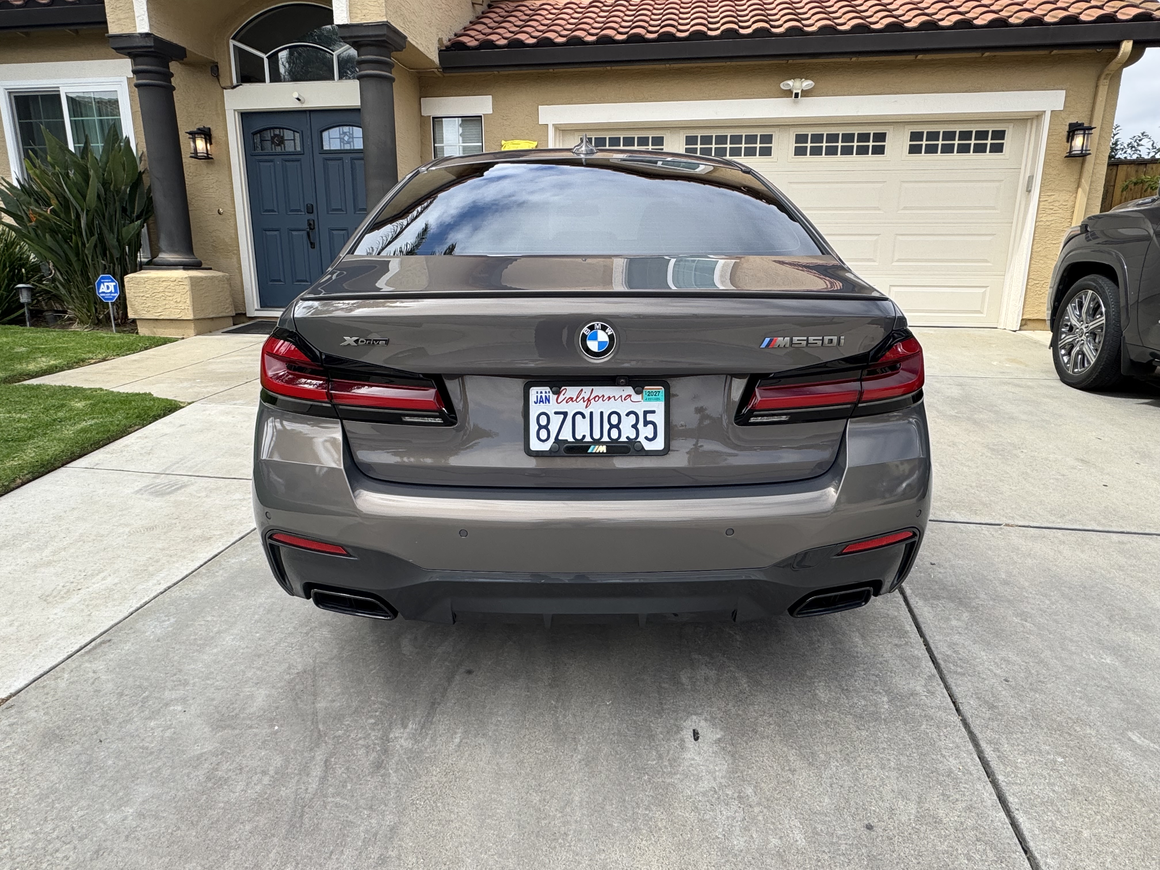 Used 2022 BMW M550i xDrive w/ Executive Package AWD/4WD image 6