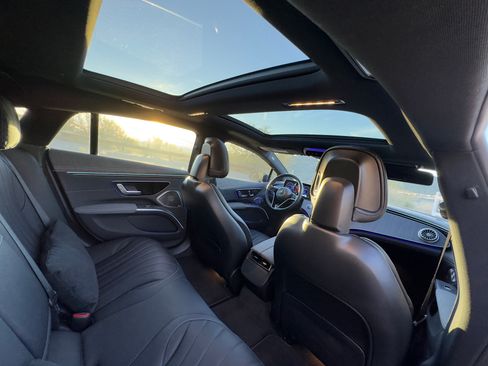 Used 2022 Mercedes-Benz EQS 450+ Sedan image 5