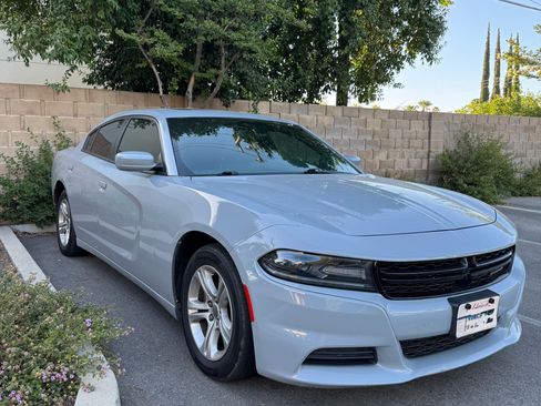 Used 2021 Dodge Charger SXT w/ Leather Interior Group RWD image 11