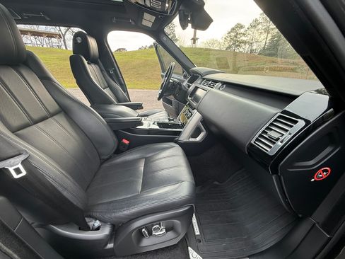 Used 2017 Land Rover Range Rover HSE image 15