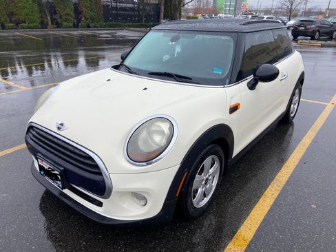 Used 2016 MINI Cooper 2-Door Hardtop image 2