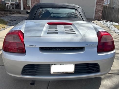 Used 2001 Toyota MR2 Spyder Convertible 2D image 5