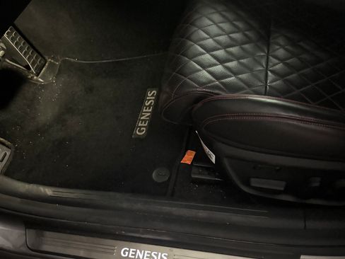 Used 2022 Genesis G70 3.3T w/ Sport Prestige Package AWD/4WD image 15