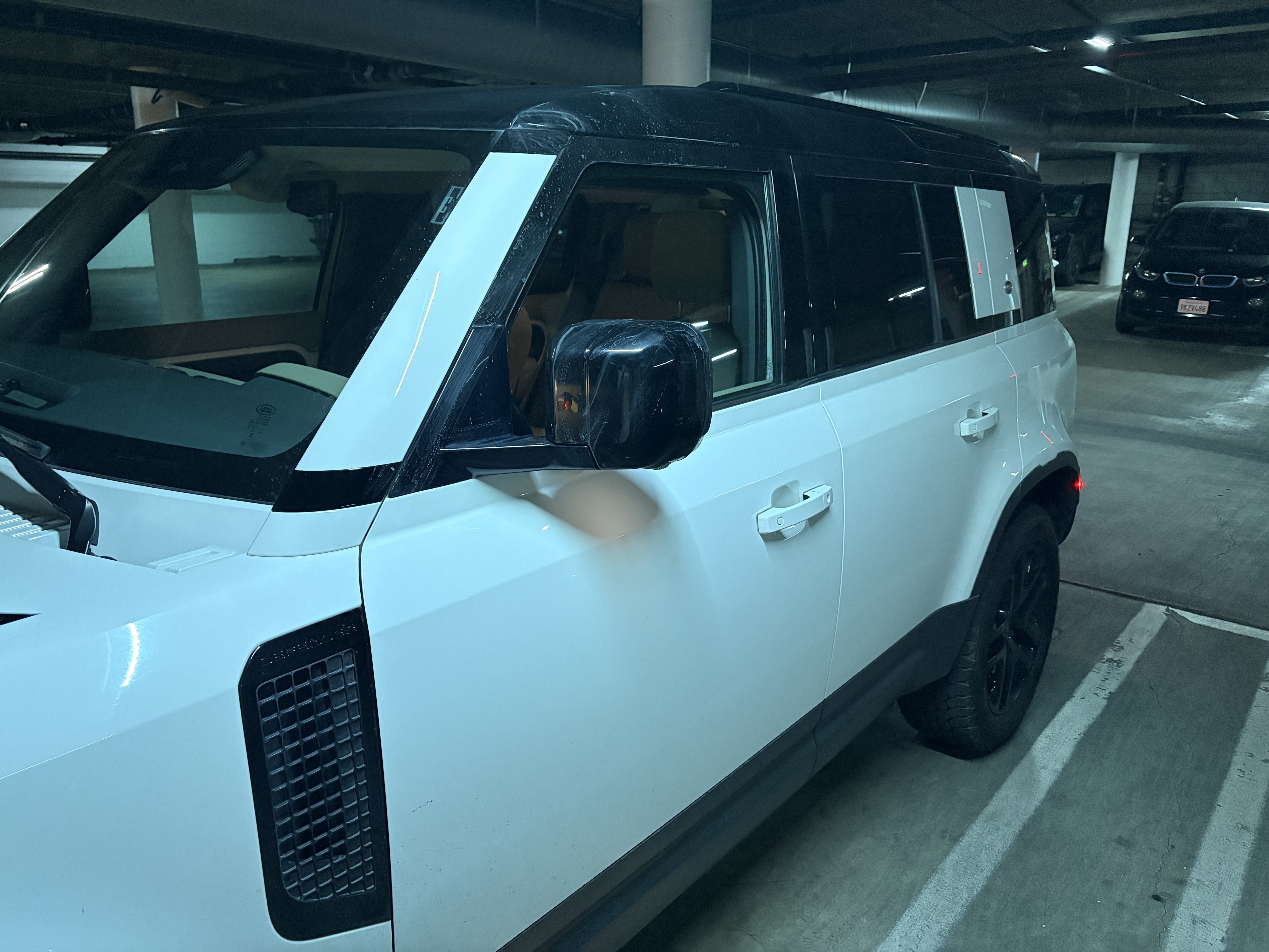 Used 2022 Land Rover Defender 110 SE AWD/4WD image 2