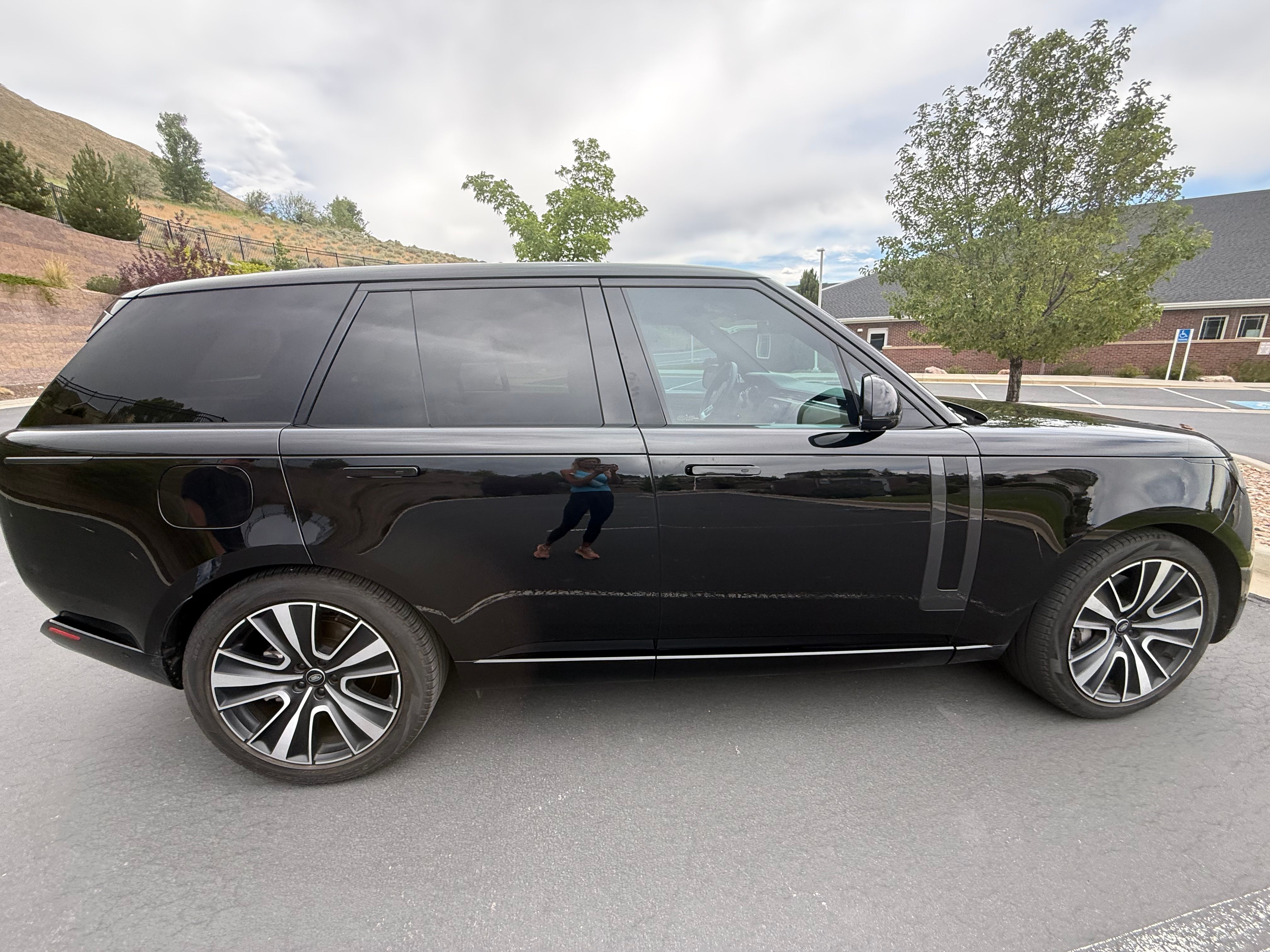 Used 2024 Land Rover Range Rover SE AWD/4WD image 13
