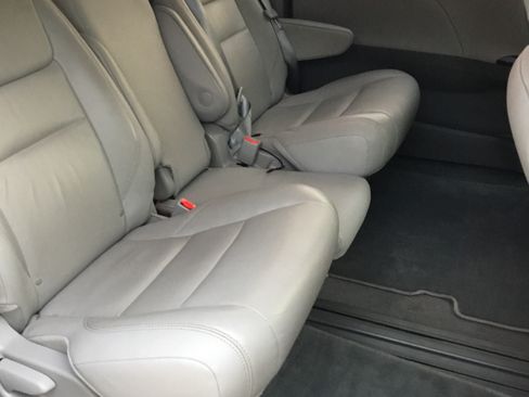 Used 2019 Toyota Sienna XLE image 13