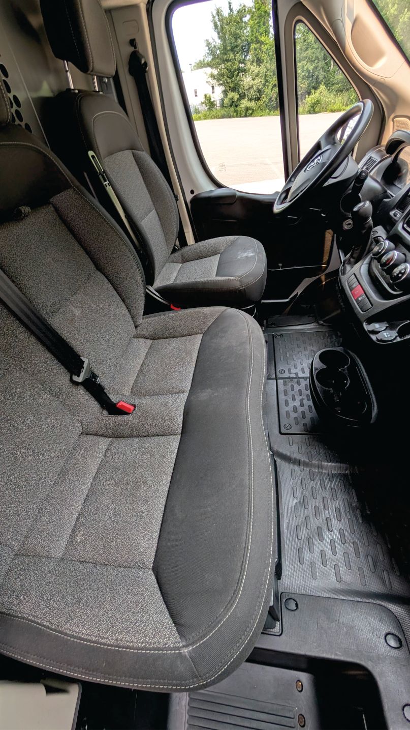 Used 2018 RAM ProMaster 2500 w/ Interior Convenience Group FWD image 11