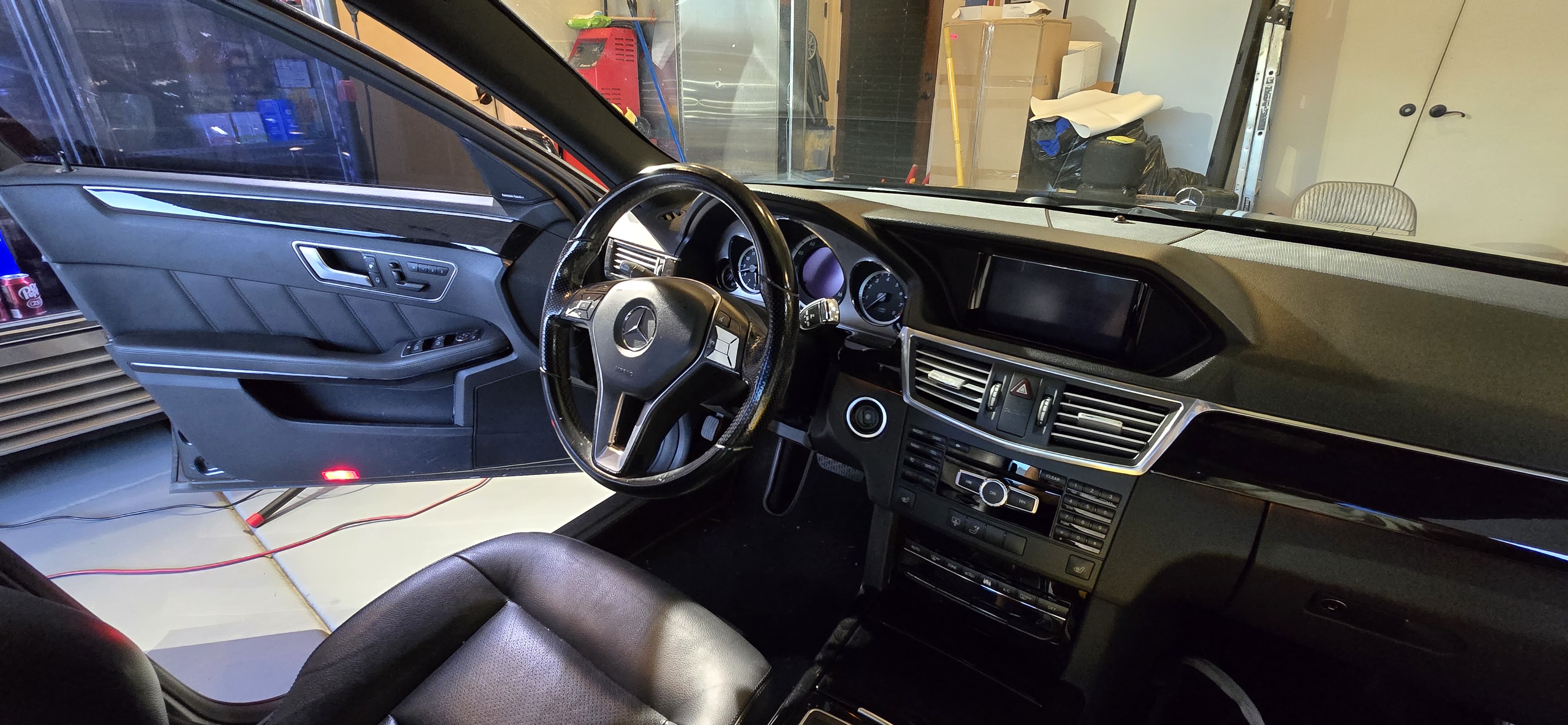 Used 2013 Mercedes-Benz E 350 Sedan image 4