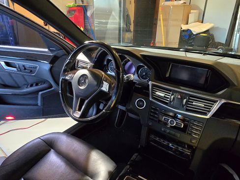 Used 2013 Mercedes-Benz E 350 Sedan image 4