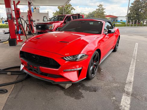 Used 2022 Ford Mustang Convertible w/ Equipment Group 101A RWD image 1