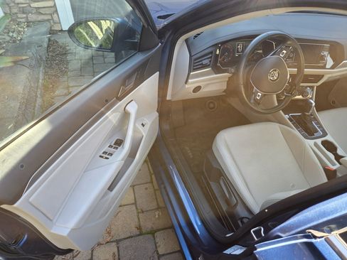 Used 2019 Volkswagen Jetta SE image 8