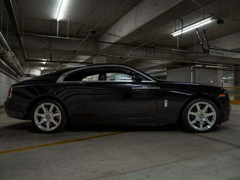 Used 2015 Rolls-Royce Wraith image 10