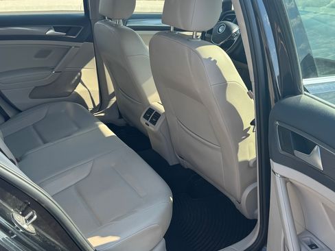 Used 2019 Volkswagen Golf Alltrack S AWD/4WD image 11