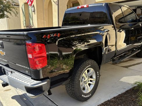 Used 2018 Chevrolet Silverado 1500 LT w/ All Star Edition image 4