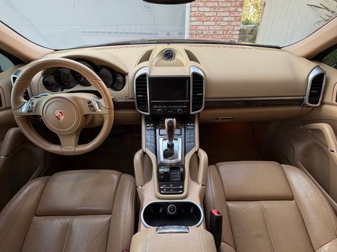 Used 2013 Porsche Cayenne image 9