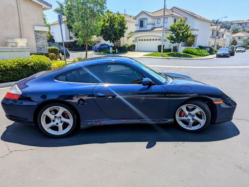 Used 2004 Porsche 911 Carrera 4S AWD/4WD image 2