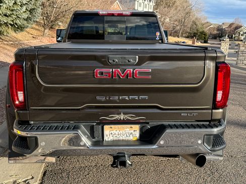 Used 2021 GMC Sierra 3500 SLT w/ SLT Premium Package image 5