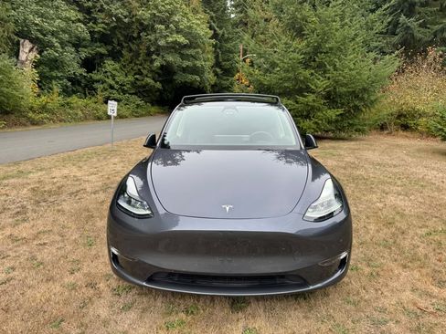 Used 2023 Tesla Model Y Long Range image 5